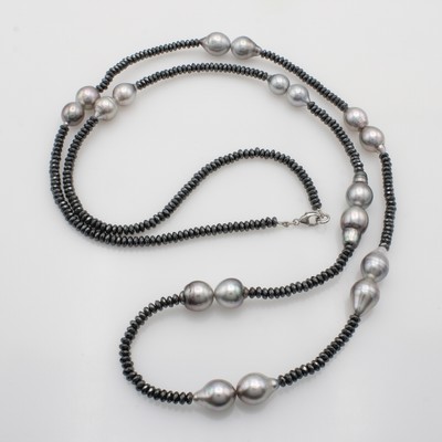27051584a - Kette aus Hämatiten und Tahitizuchtperlen, Karabinerschl. Silber, 18 barocke Perlen von ...
