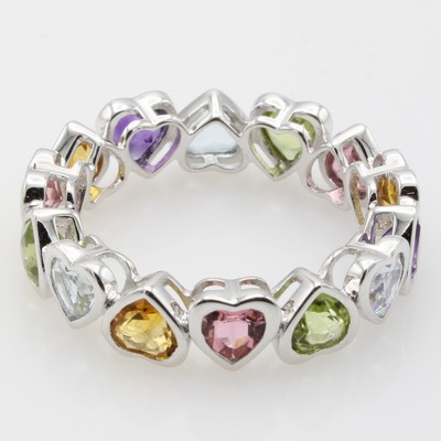 27051587a - Ring mit Farbsteinen in Herzformen, WG 585/000, 3 Aquamarine zus. ca. 0.64 ct, 3 ...