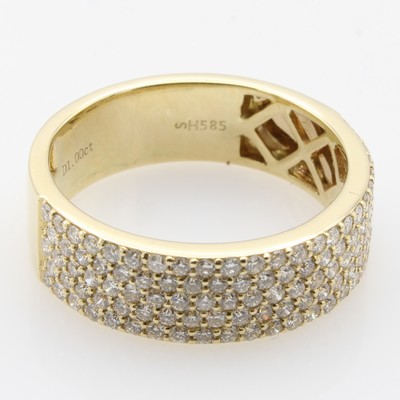 27051599a - Ring mit Brillanten, GG 585/000, 118 Brill. zus. ca. 1 ct feines Weiß /vvs-vs in 5 ...