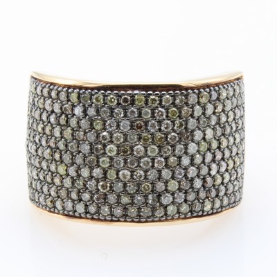 27051604a - Ring mit Diamanten, RoséG 750/000, 225 braune Diam. zus. ca. 1.22 ct braun/si-p ...