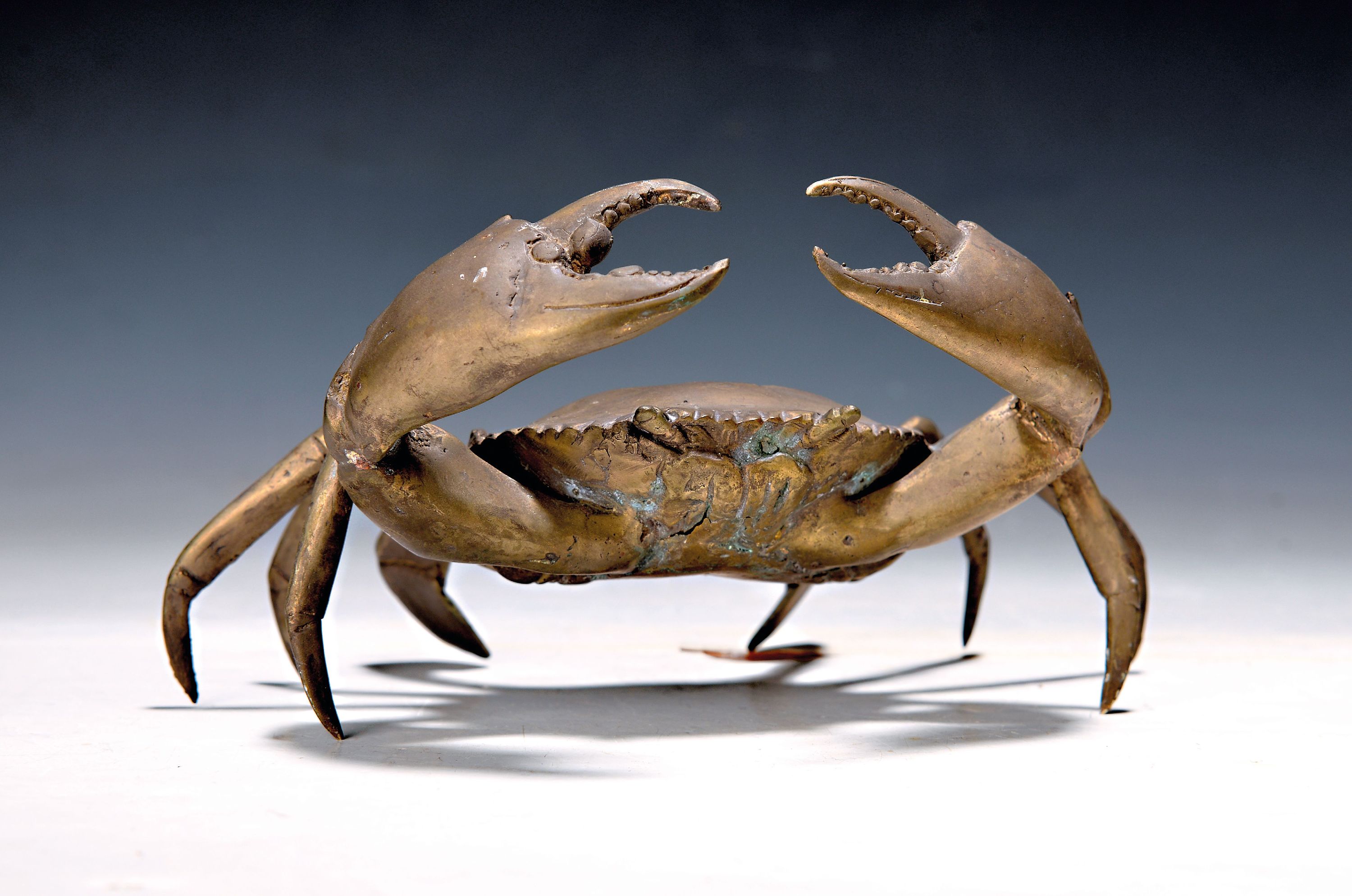 Image 27051860 - Bronzefigur, Krebs, wohl Japan, 20.Jh., Messing, 12 x 25 cm