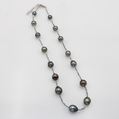27051866a - Kette aus Hämatiten und Tahitizuchtperlen, Karabinerschl. Silber, 15 barocke Perlen ca. ...
