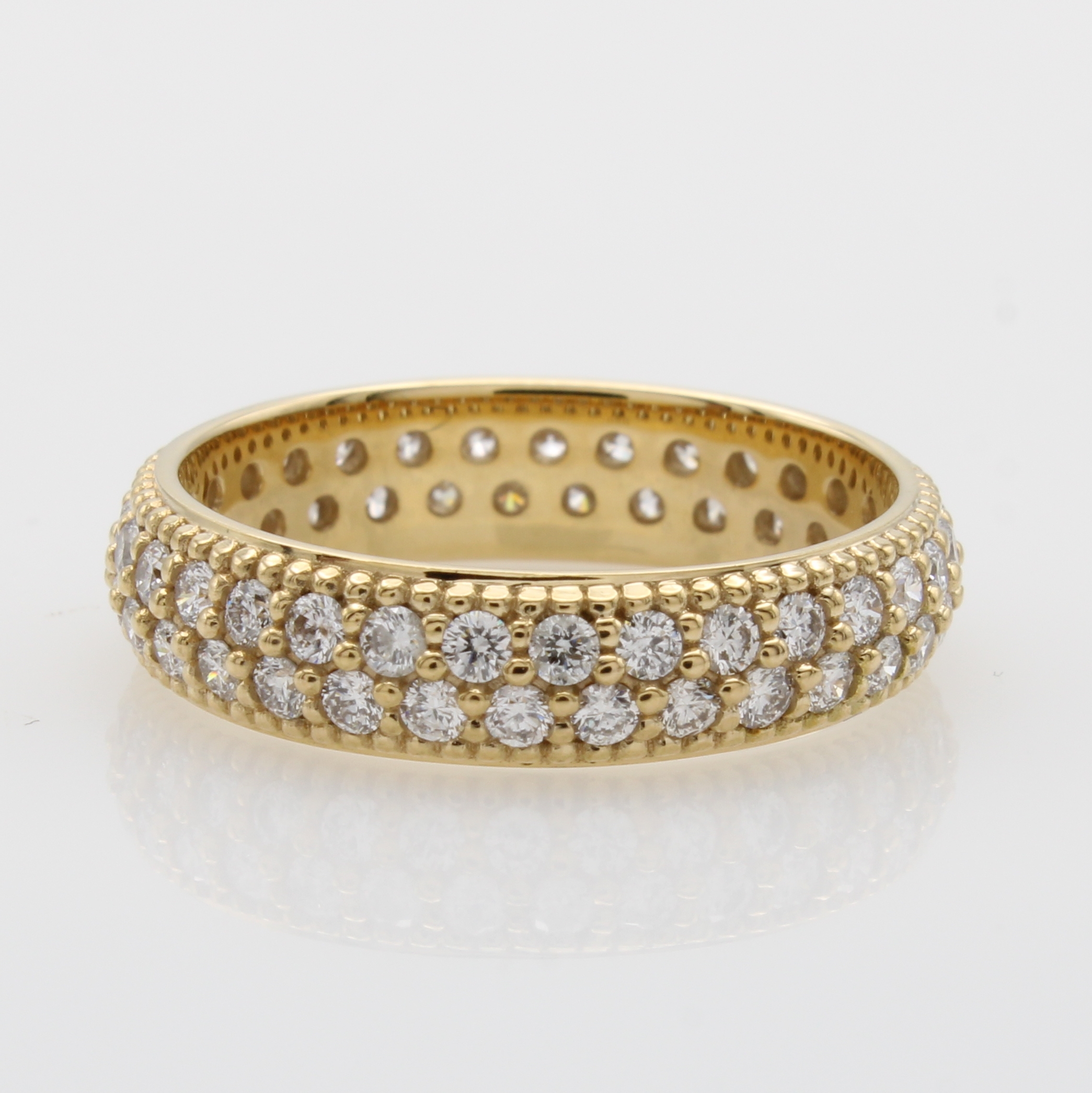 Image 27051916 - Ring mit Brillanten, GG 585/000, 62 Brill. rundum gef. zus. ca. 1.00 ct Weiß/p, RW ca. ...