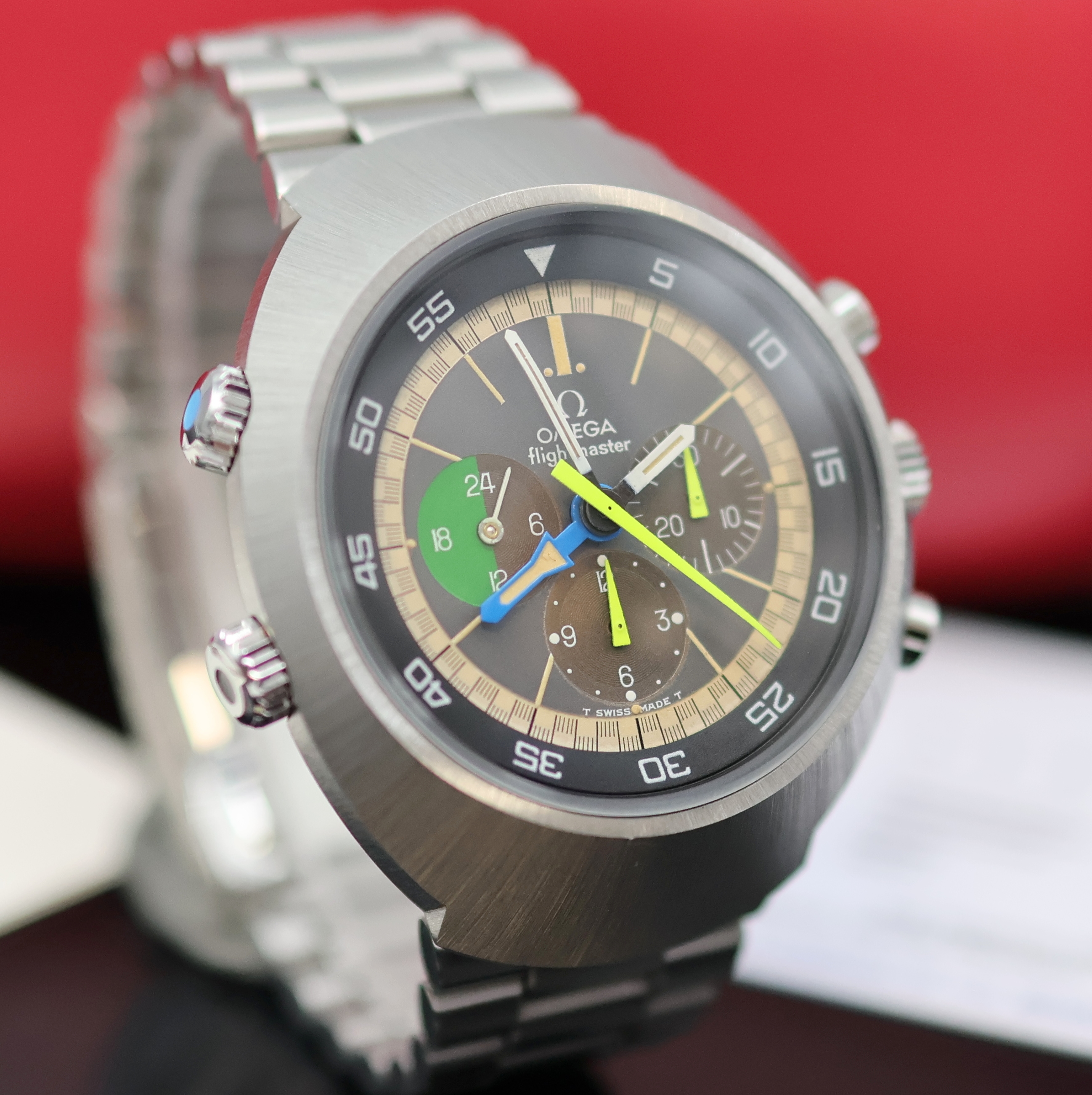 Detail c: OMEGA Flightmaster Herrenchronograph Referenz 145.013, Schweiz lt. Archivauszug 1971, Handaufzug, massives Edelstahlgeh. inkl. orig. Gliederband m. ...