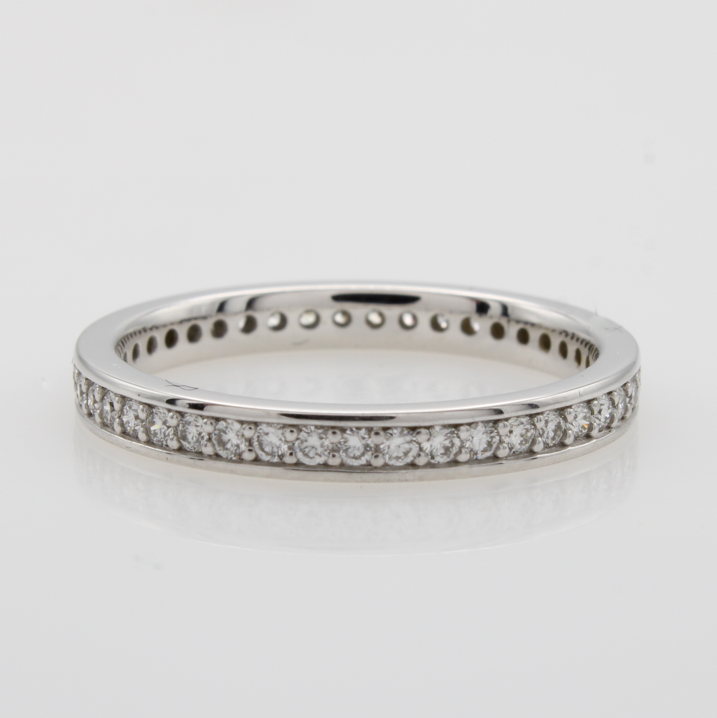 Image 27051967 - Memoryring mit Diamanten, WG 585/000, 43 Diam. rundum gef. zus. ca. 0.50 ct Weiß/ ...