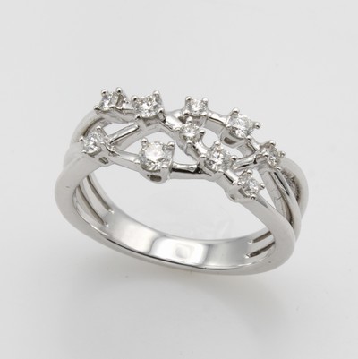 27051958a - Ring mit Brillanten, WG 585/000, 3-reihig, verschlungene Schiene, 10 Brill. zus. ca. ...