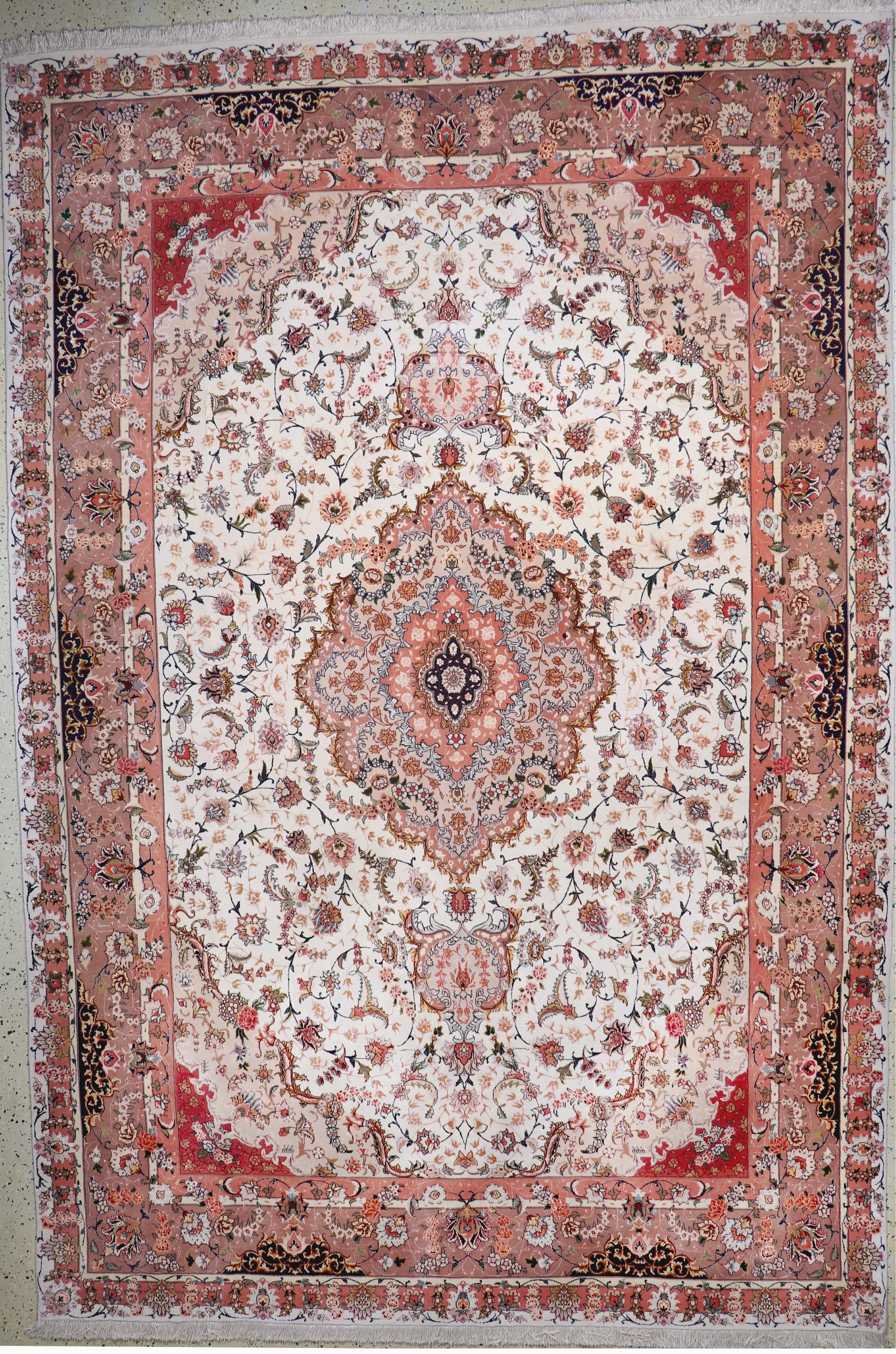 Image 27052052 - Täbriz fein, Persien, Neu, Korkwolle mit und auf Seide, ca. 371 x 246 cm, ca. 640.000 ...