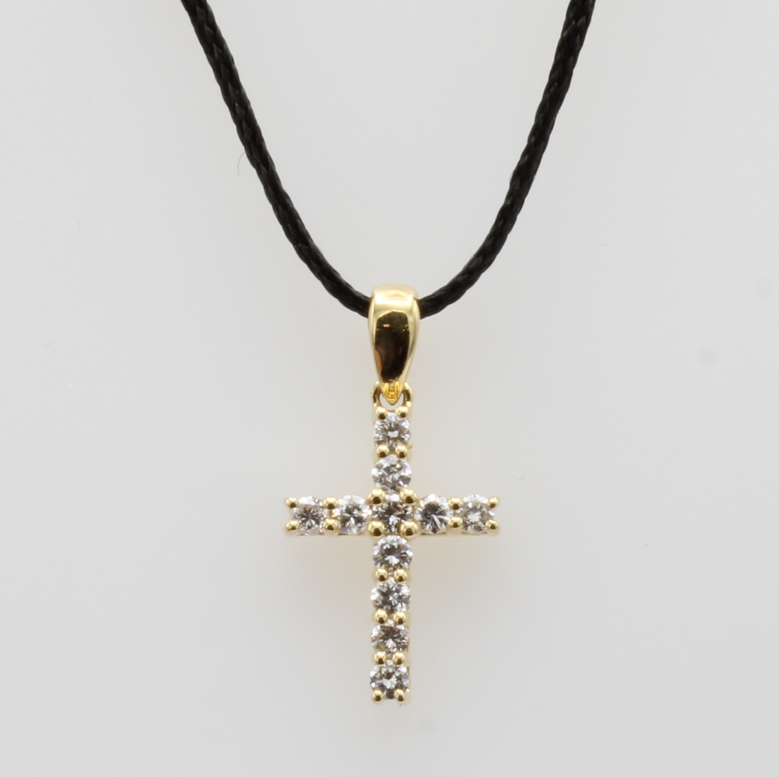 Image 27052086 - Kreuzanhänger mit Brillanten, GG 750/000, 11 Brill. zus. ca. 0.25 ct feines ...