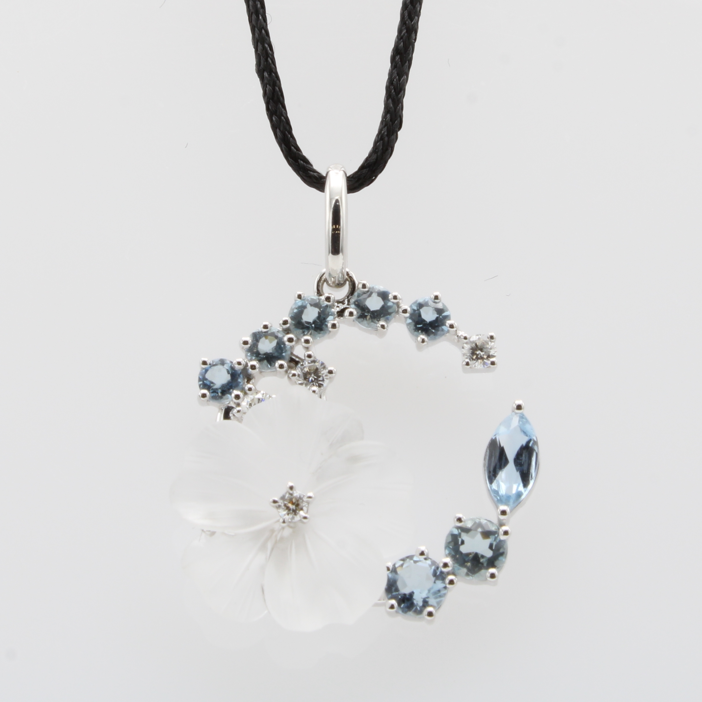 Image 27052093 - Anhänger mit Aquamarinen, Quarz und Brillanten, WG 585/000, 4 Brill. zus. ca. 0.12 ct ...