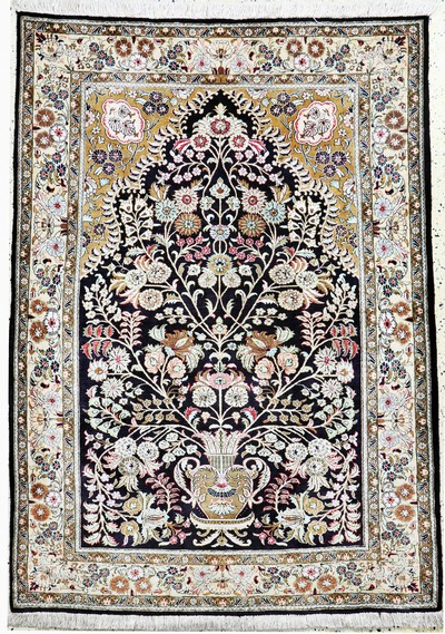 Image Ghom Seide, Persien, Mitte 20.Jhd, reine Naturseide, ca. 152 x 110 cm, EHZ:(nahezu ...