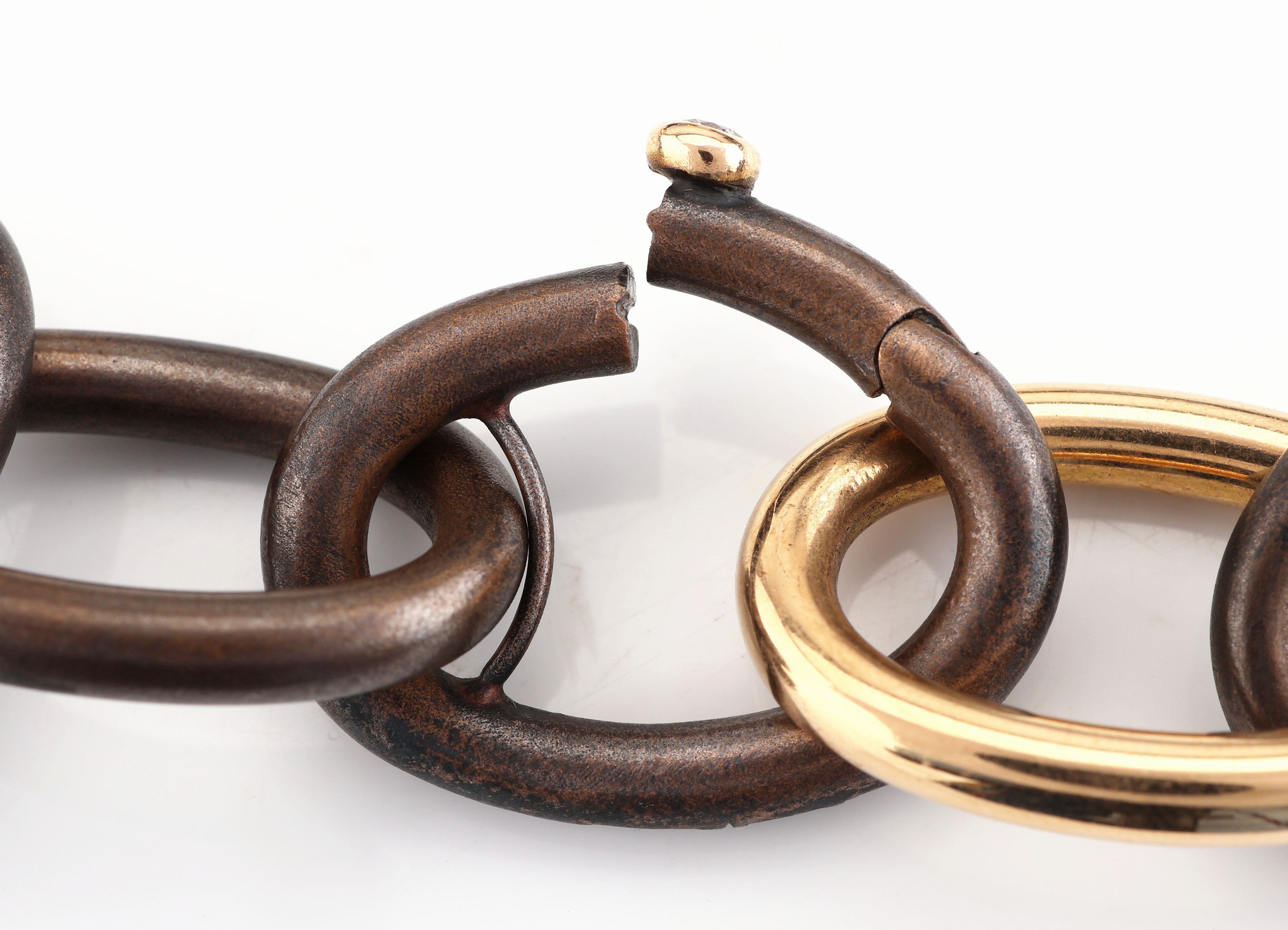 Detail e: Ausgefallenes 18 kt Gold und Bronze ISABELLE FA Armband, RG 750/000, Modell Divine 21, Glieder z.T. aus patinierter Bronze und Gold, L. ca. 23 cm, ...