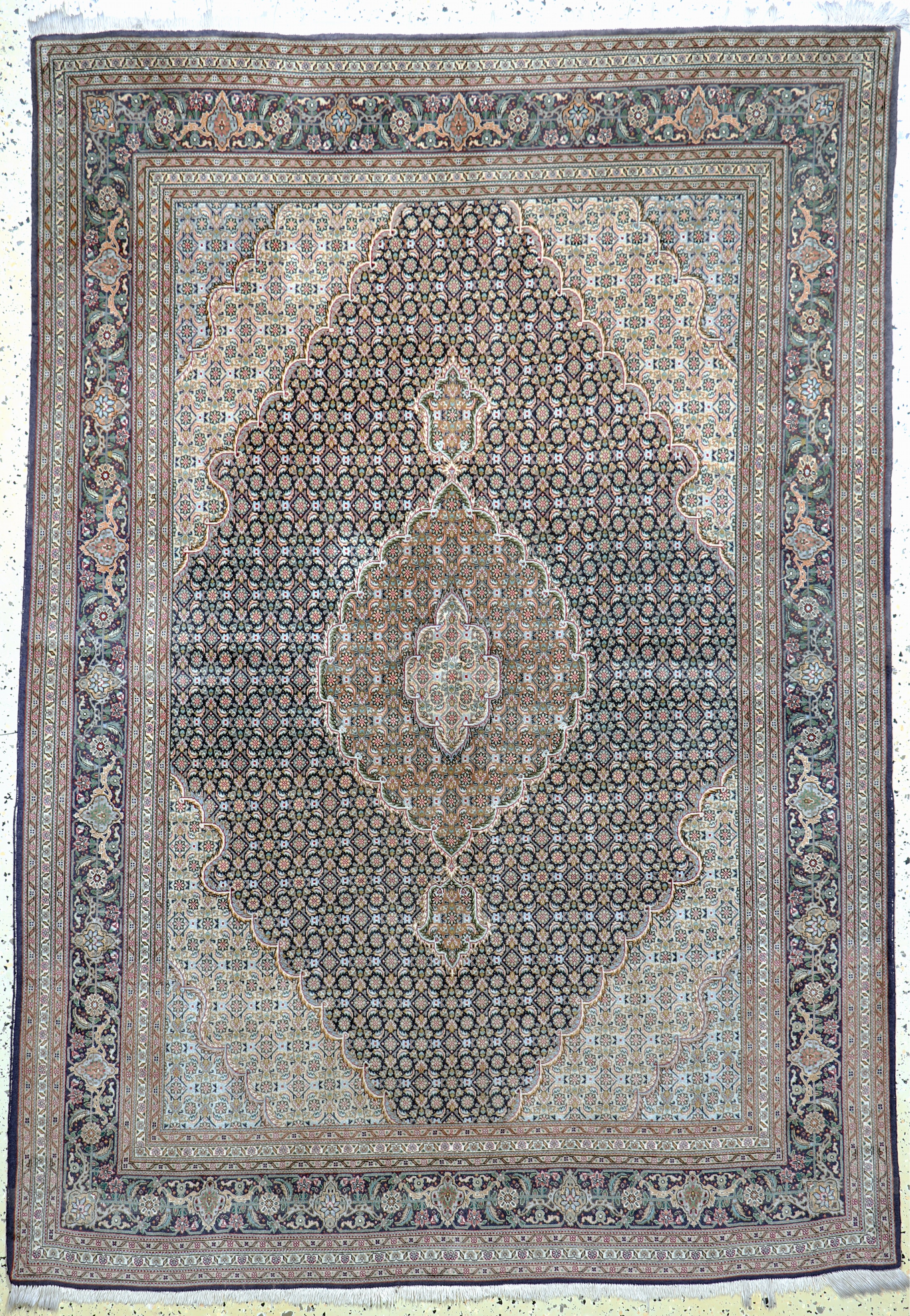 Image 27052136 - Täbriz fein(50 Raj), Persien, Mitte 20.Jhd,Korkwolle mit Seide, ca. 209 x 142 cm, ca. ...
