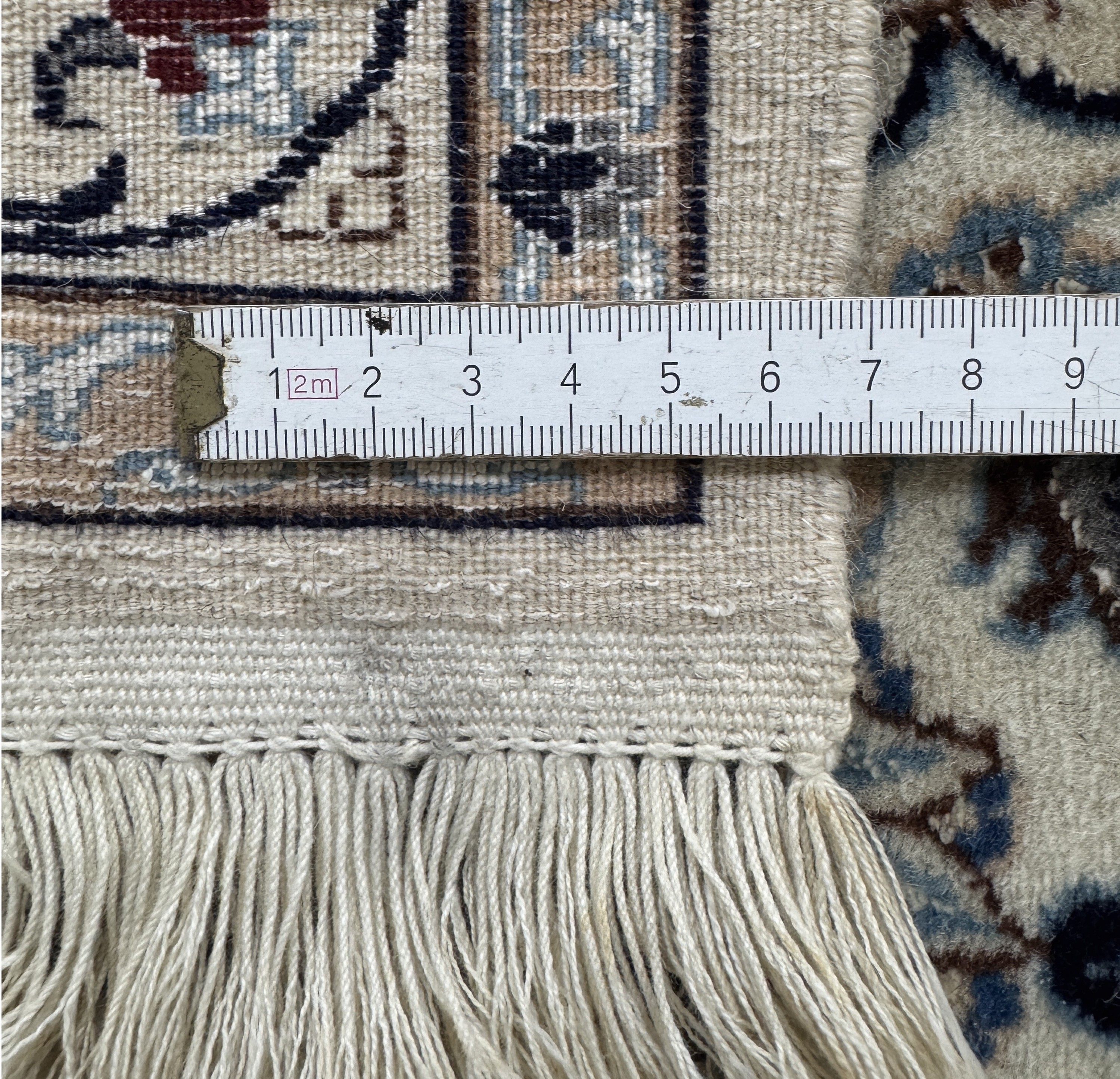 Detail e: Nain fein, Persien, Ende 20.Jhd, Korkwolle mit Seide, ca. 146 x 101 cm, ca. 640.000 Kn/qm, EHZ: 2