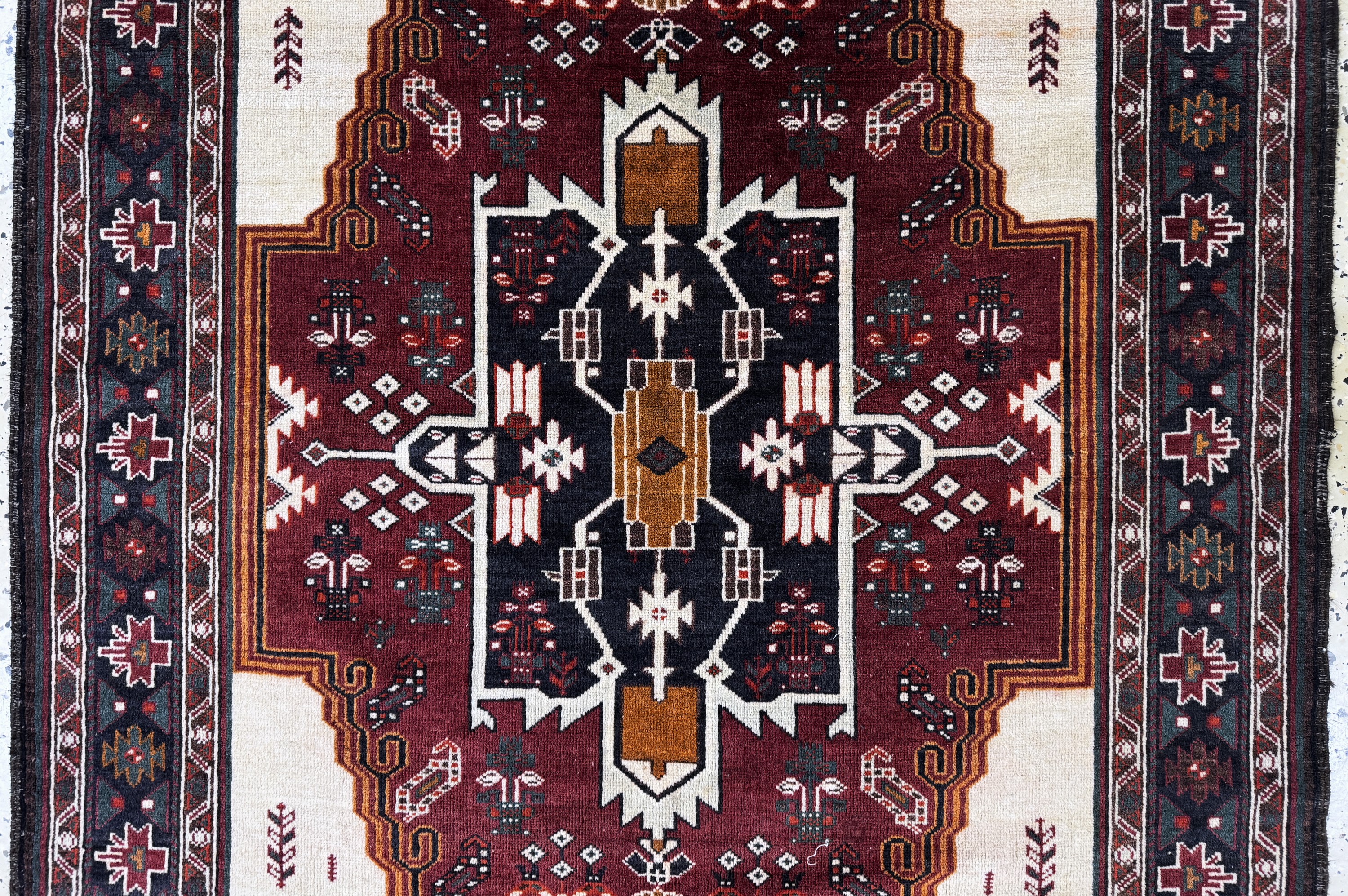 Detail b: Belutsch, Persien, Mitte 20.Jhd, Wolle auf Wolle, ca. 200 x 115 cm, EHZ: 2