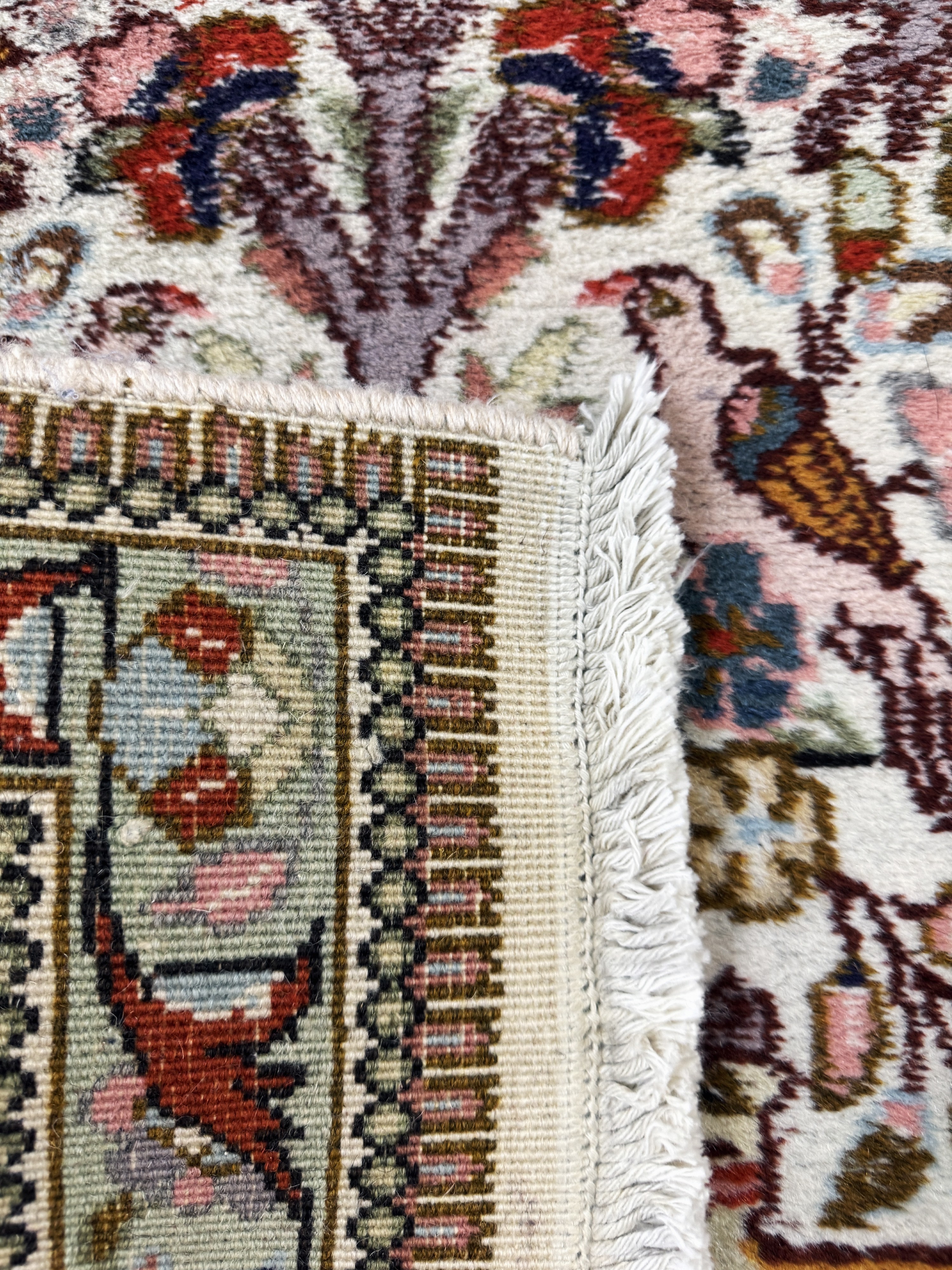 Detail e: Täbriz Tabatabai, Persien, Mitte 20.Jhd, Wolle auf Baumwolle, ca. 323 x 78 cm, EHZ: 2