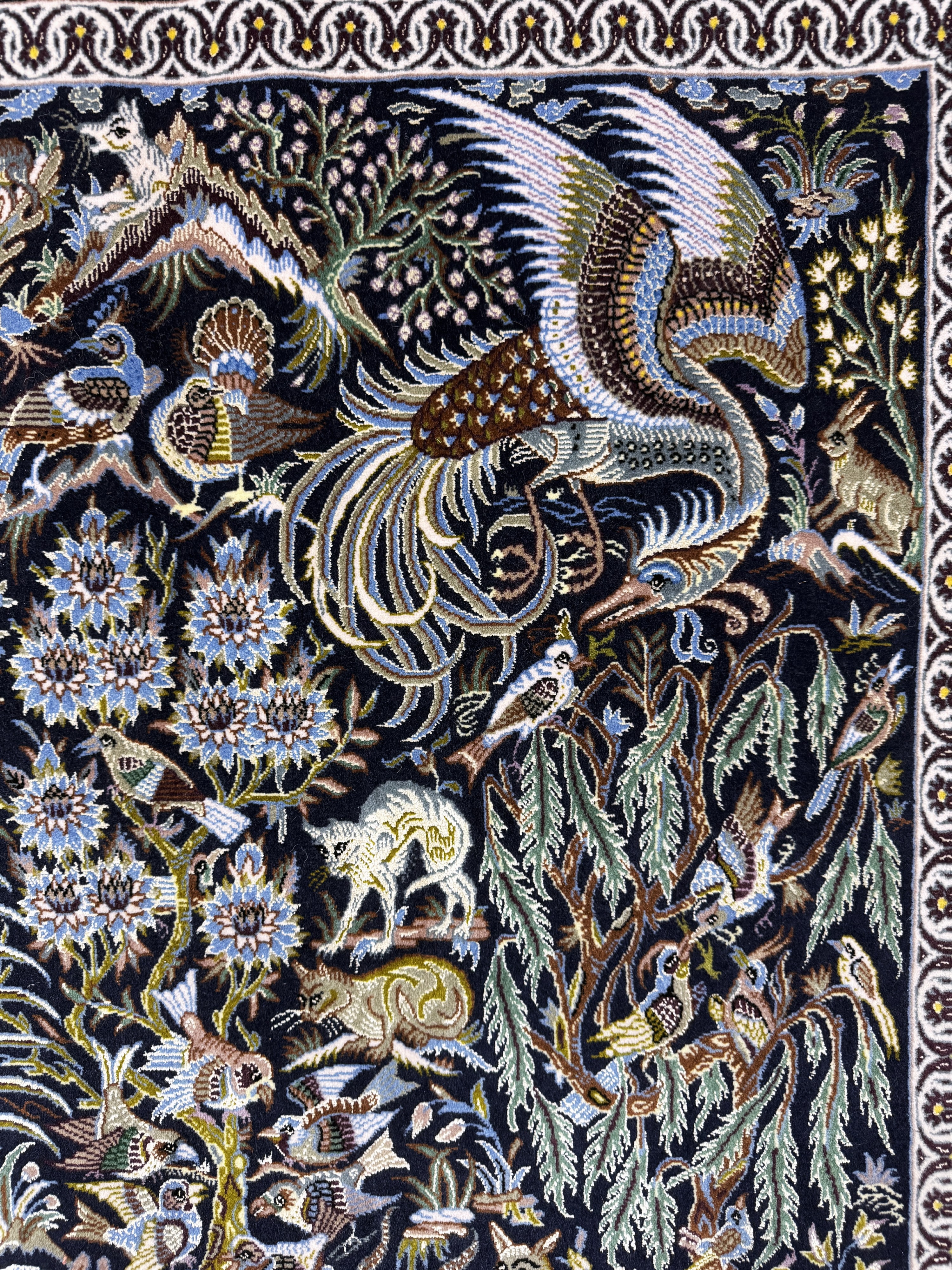 Detail f: Esfahan fein Persien, signiert"Mansouri", Mitte 20.Jhd, Korkwolle mit und auf Seide, ca.160 x 120 cm, SW: 1200.- EURO, ca. 1,0 Mio. Kn/qm, ...