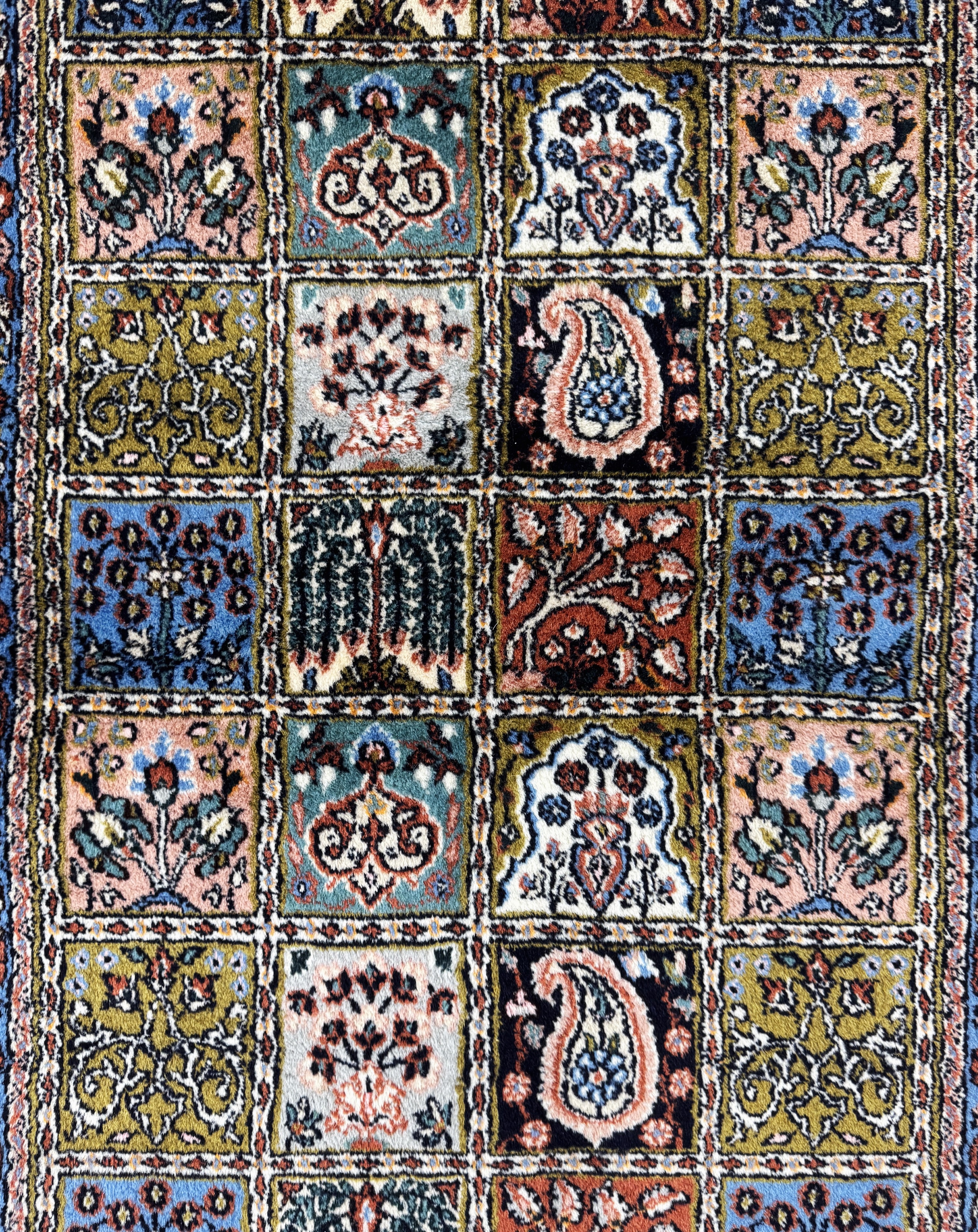 Detail c: Mud fein, Persien, Ende 20.Jhd, Korkwolle, ca. 148 x 101 cm, gereinigt, EHZ: 1-2