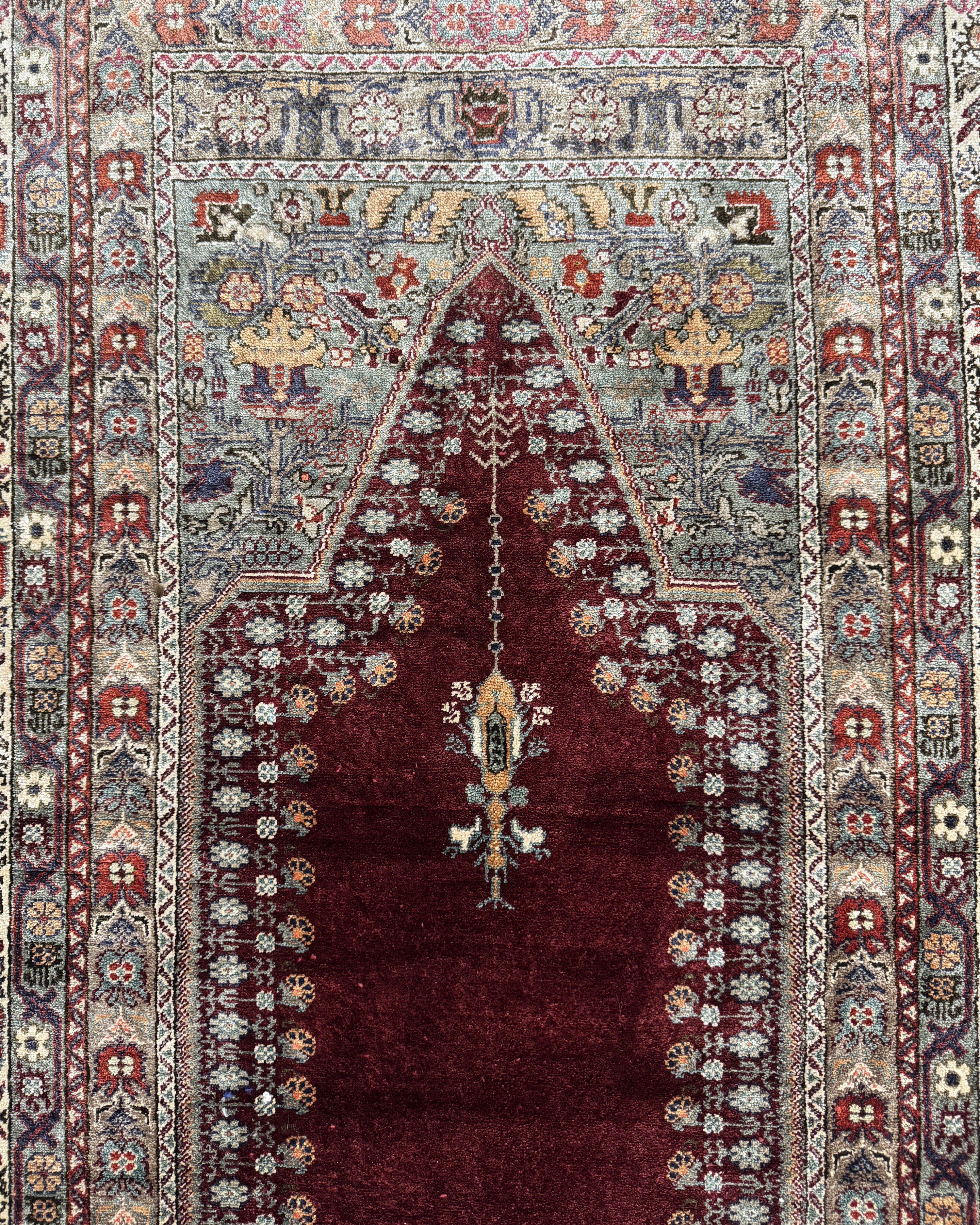 Detail b: Seiden Kayseri, Türkei, Mitte 20.Jhd, reineNaturseide, ca. 142 x 89 cm, EHZ:(nahezu neuwertig)
