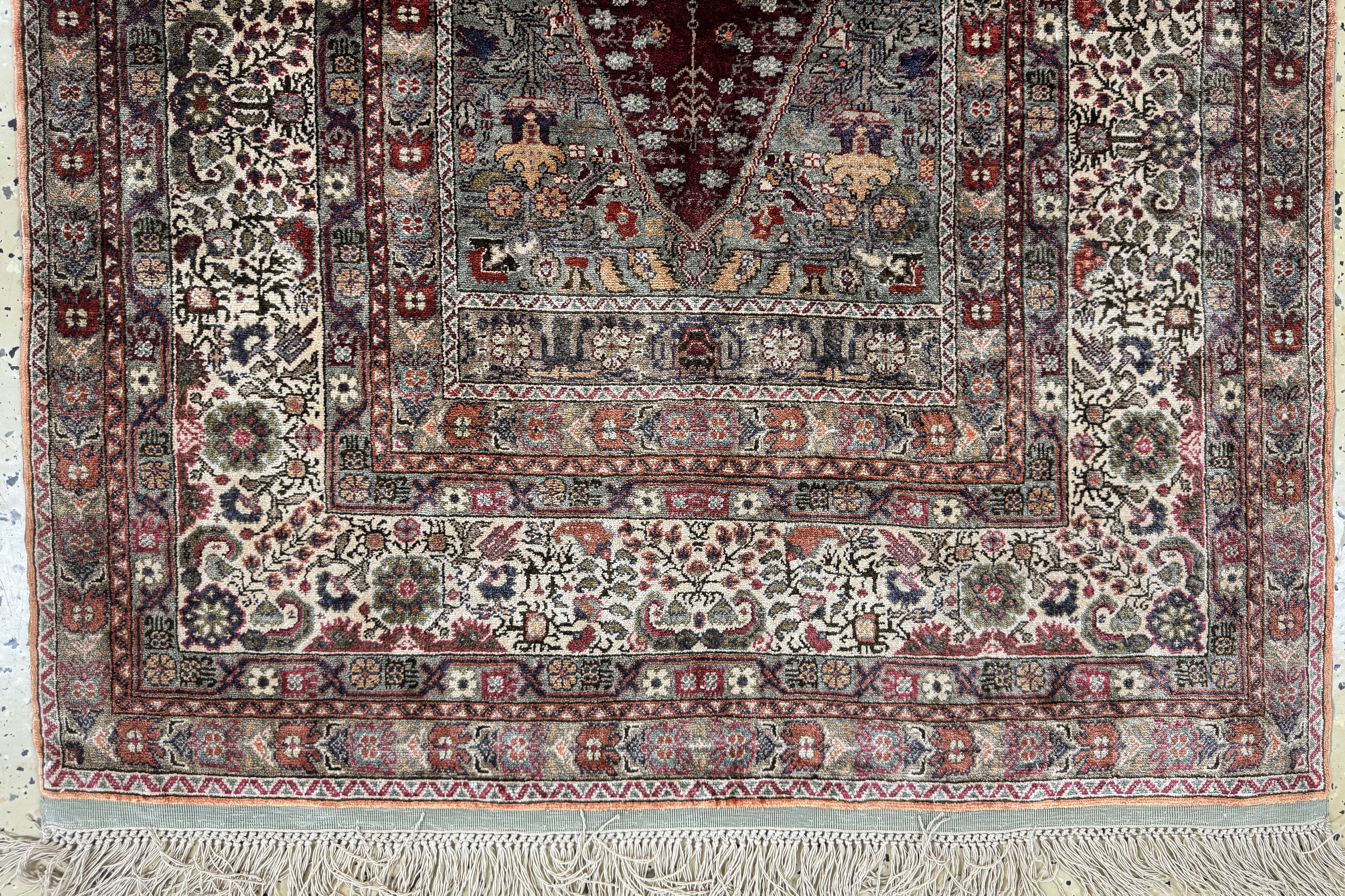 Detail c: Seiden Kayseri, Türkei, Mitte 20.Jhd, reineNaturseide, ca. 142 x 89 cm, EHZ:(nahezu neuwertig)
