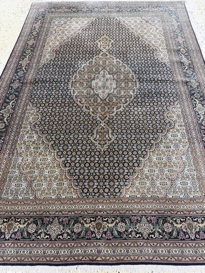 27052136d - Täbriz fein(50 Raj), Persien, Mitte 20.Jhd,Korkwolle mit Seide, ca. 209 x 142 cm, ca. ...