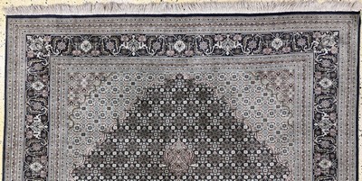 27052137a - Täbriz fein(50 Raj), Persien, Mitte 20.Jhd,Korkwolle mit Seide, ca. 210 x 150 cm, ca. ...