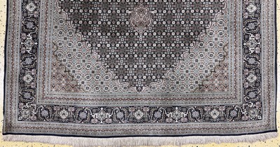 27052137c - Täbriz fein(50 Raj), Persien, Mitte 20.Jhd,Korkwolle mit Seide, ca. 210 x 150 cm, ca. ...