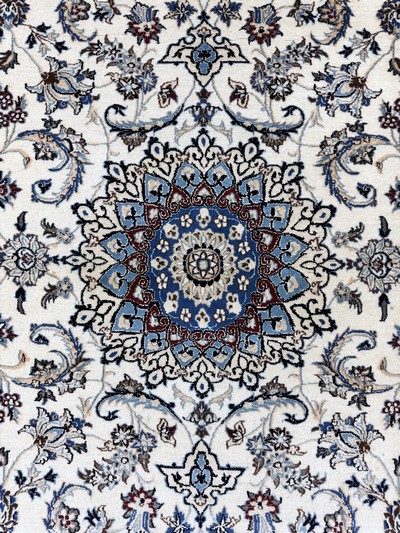 27052139c - Nain fein, Persien, Ende 20.Jhd, Korkwolle mit Seide, ca. 146 x 101 cm, ca. 640.000 ...