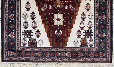 27052140c - Belutsch, Persien, Mitte 20.Jhd, Wolle auf Wolle, ca. 200 x 115 cm, EHZ: 2 ...