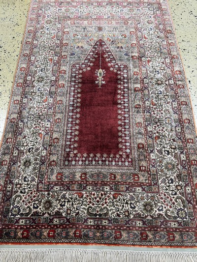 27052149d - Seiden Kayseri, Türkei, Mitte 20.Jhd, reineNaturseide, ca. 142 x 89 cm, EHZ:(nahezu ...