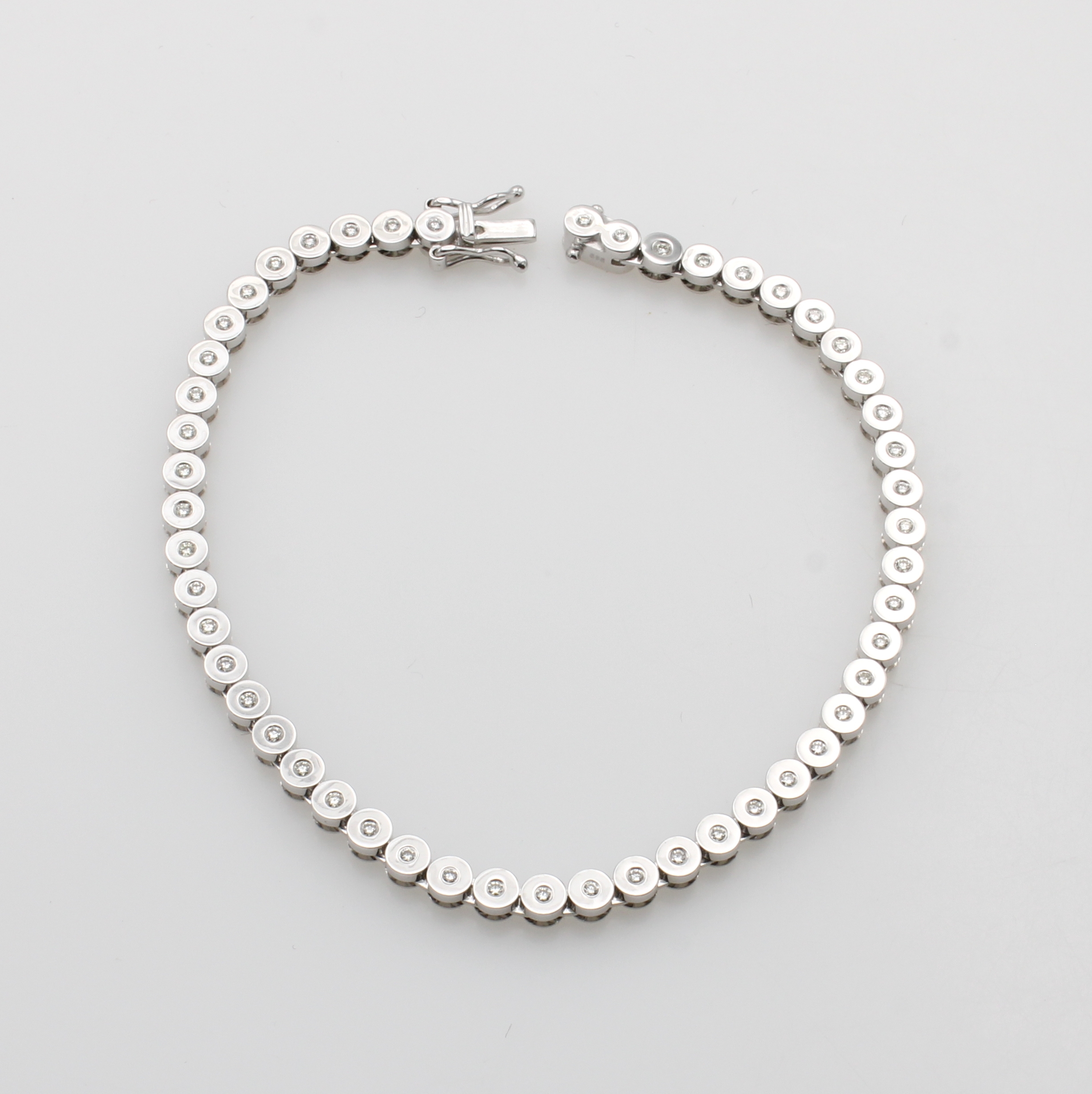 Image 27052520 - Tennisarmband mit Brillanten, WG 585/000, 50 Brill. in Zargenf. zus. ca. 0.50 ct get. ...