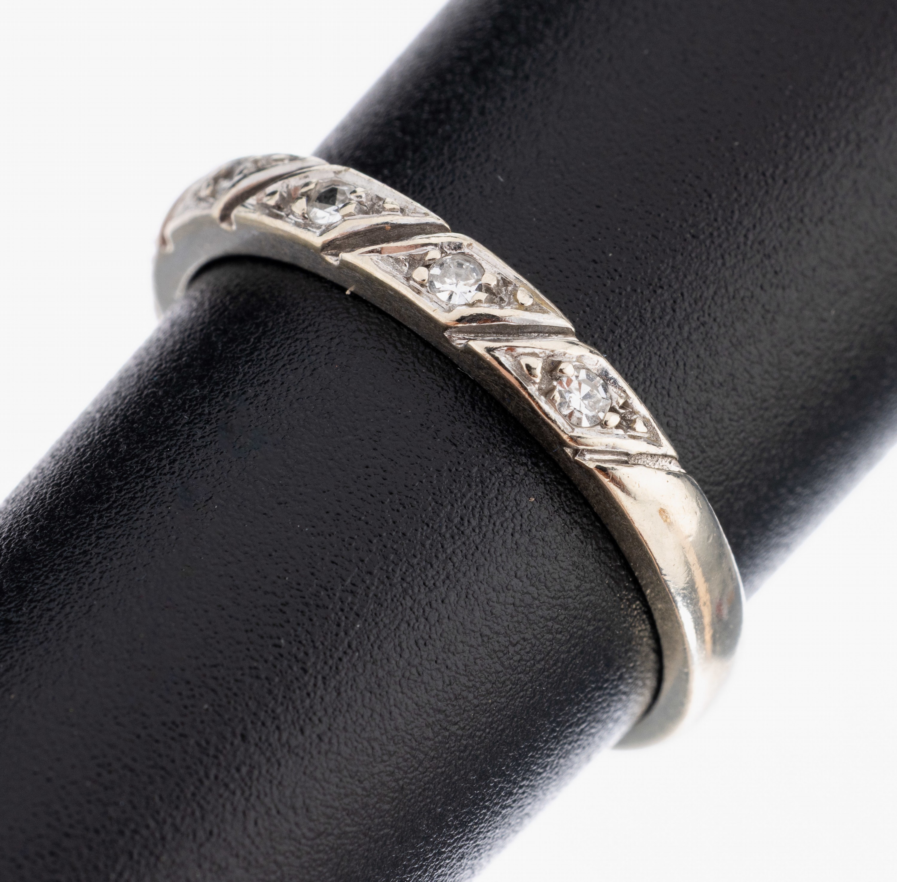 Image 27052548 - 14 kt Gold Diamant-Ring, WG 585/000, 5 8/8-Diamanten zus. ca. 0.10 ct Weiß/si, RW ...