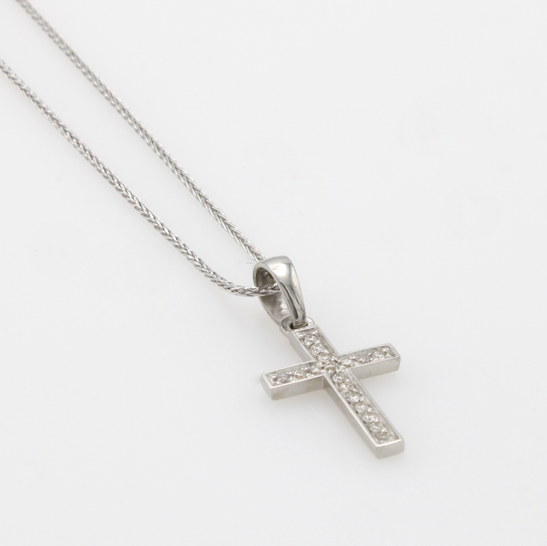 Image 27052572 - Kreuzanhänger mit Brillanten an Kette, WG 585/000, 17 Brill. zus. ca. 0.08 ct Weiß/si, ...