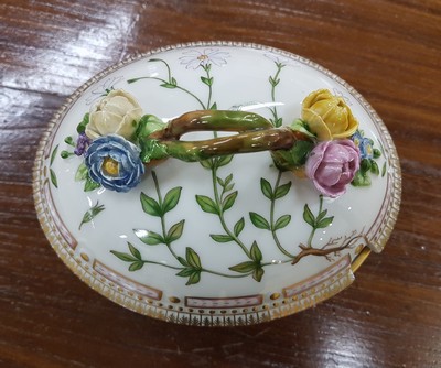 27052573b - Deckeldose/Deckelsauciere, Royal, Copenhagen, Flora Danica, Cerastium alpinum Vahl, ...