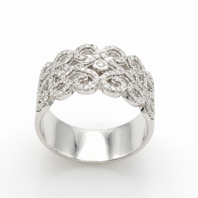 27052577a - Ring mit Brillanten, WG 585/000, durch- brochene Ornamente, 147 Brill. zus. ca. 0.75 ct ...