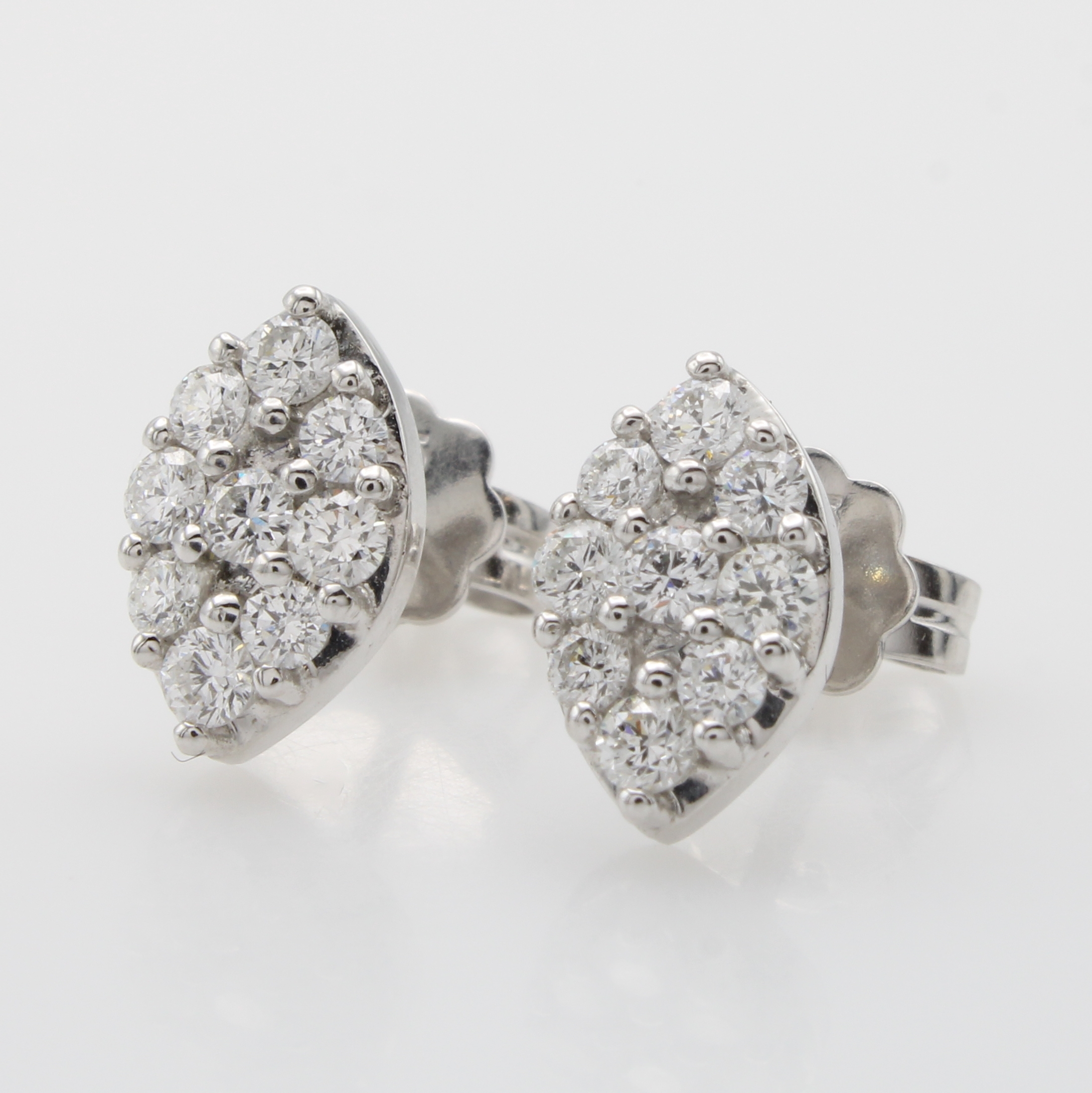 Image 27052645 - Paar navetteförmige Ohrstecker mit Brillanten, WG 585/000, 18 Brill. zus. ca. 0.60 ct ...