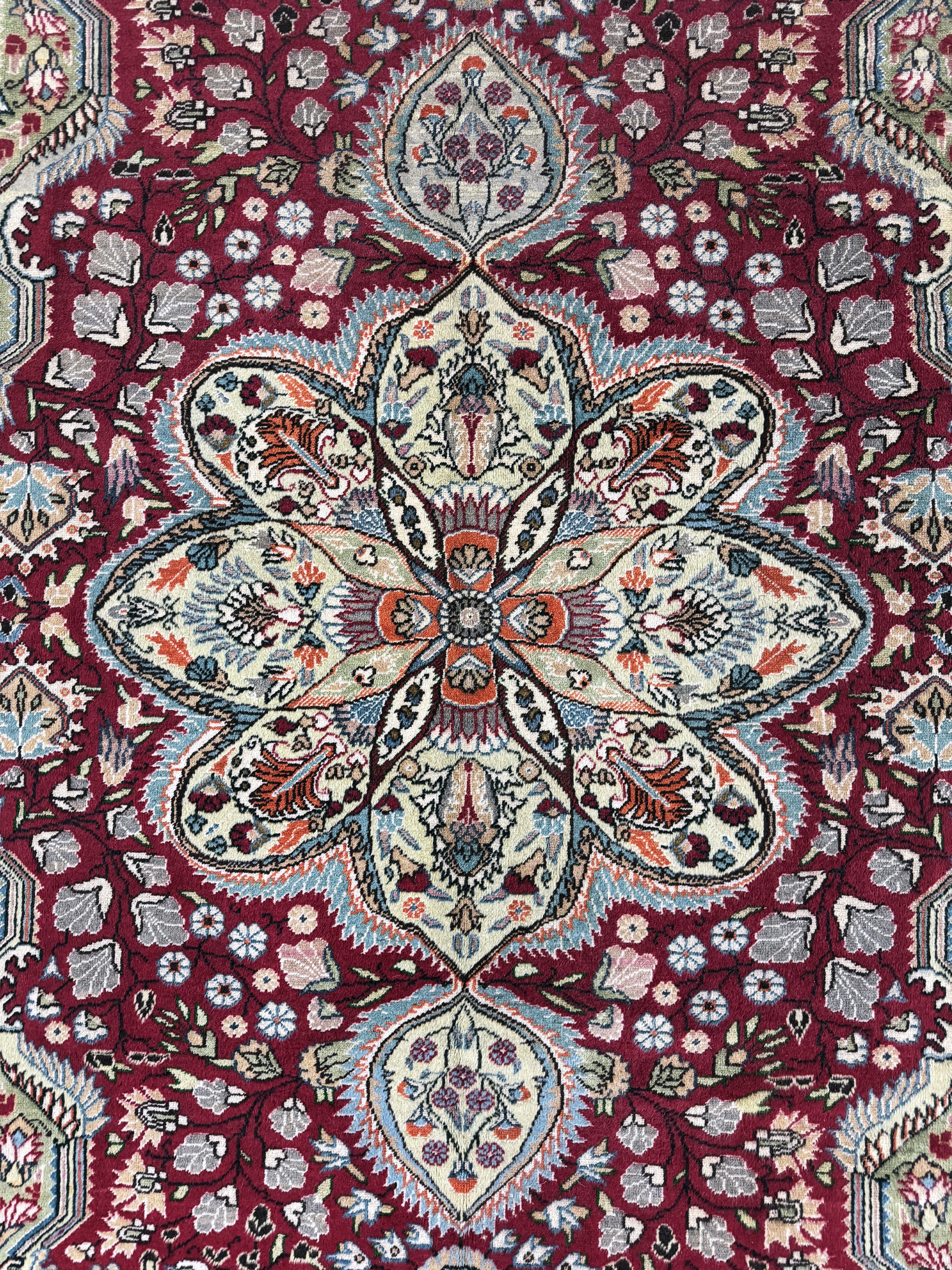 Detail c: Kayseri, Türkei, Ende 20.Jhd, Wolle auf Baumwolle, ca. 300 x 200 cm, EHZ:(nahezu neuwertig)
