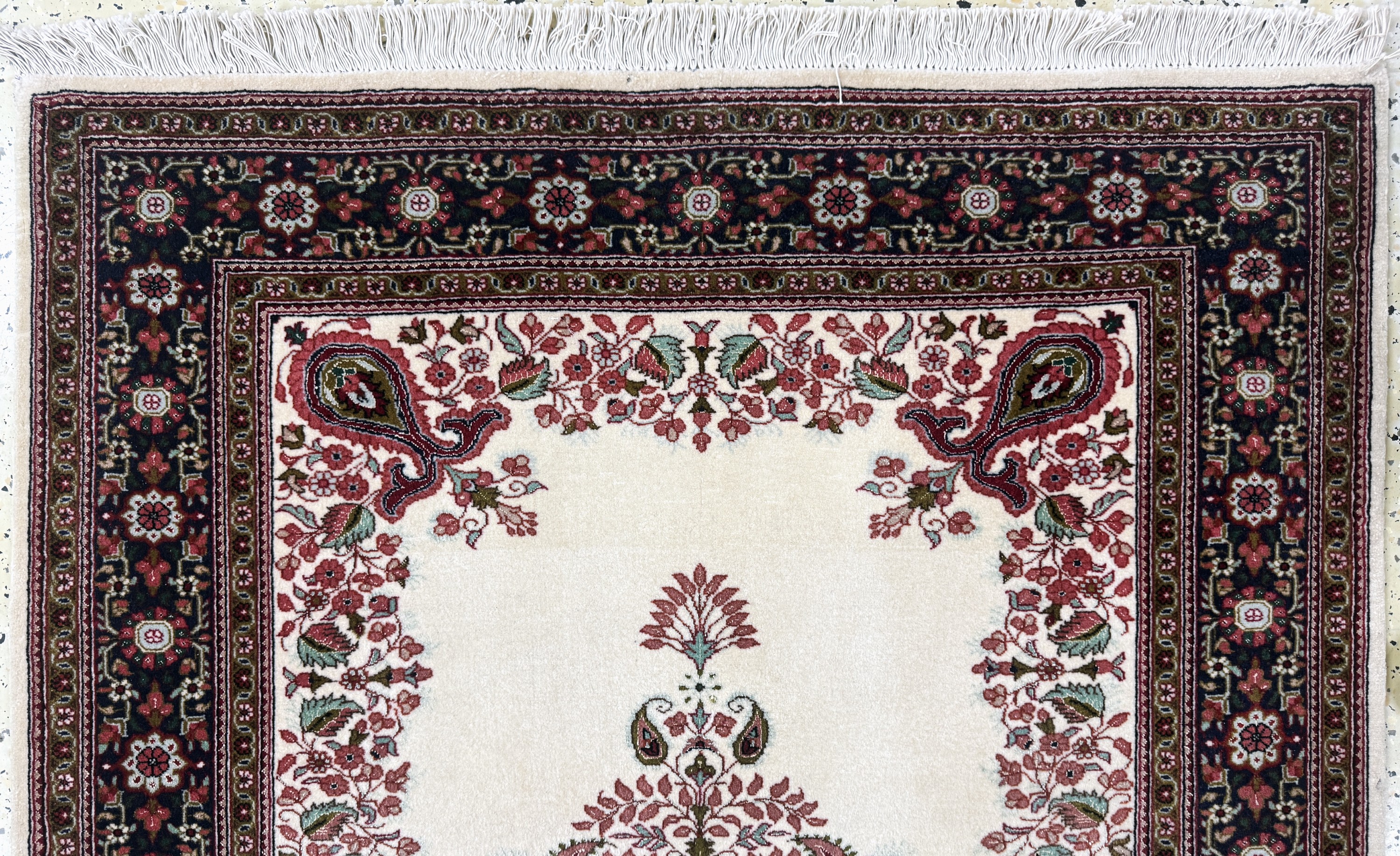Detail a: Täbriz fein(50 Raj), Persien, Ende 20.Jhd, Korkwolle mit Seide, ca. 153 x 108 cm, ca. 500.000 Kn/qm, EHZ: 1-2
