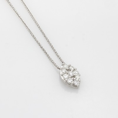 Image Navetteförmiger Anhänger mit Brillanten an Kette, WG 585/000, 9 Brill. zus. ca. 0.30 ...