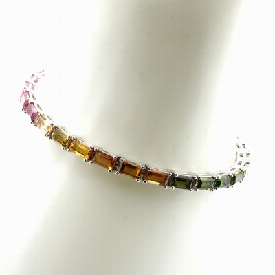 27052631c - Armband mit Farbsteinen, WG 750/000, 30 bunte Turmaline in versch. Farbnuancen zus. ca. ...