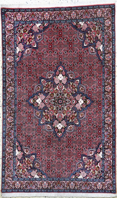 Image Bidjar Kork fein, Persien, Neuwertig, Korkwolle, ca. 185 x 112 cm Schätzpreis: 1550, - ...