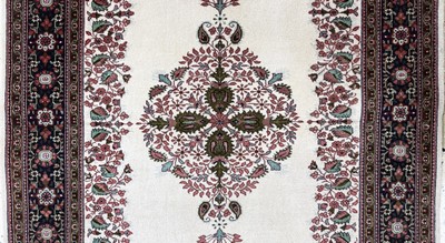 27052686b - Täbriz fein(50 Raj), Persien, Ende 20.Jhd, Korkwolle mit Seide, ca. 153 x 108 cm, ca. ...