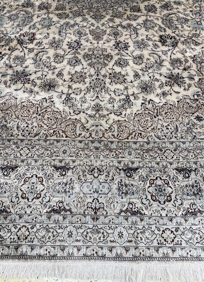 27052699b - Seltener Seiden Nain Persien, signiert´Habibian´, Mitte 20.Jhd, reine Naturseide, ca. ...