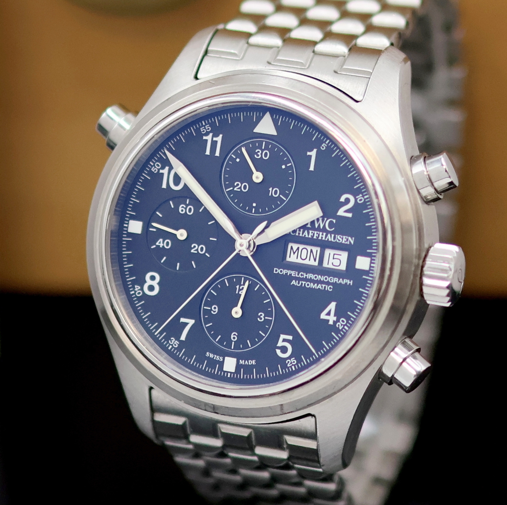 Detail a: IWC Herrenarmbanduhr "Der Doppelchronograph" Referenz 3713, Automatik, Schweiz um 2005, Edelstahlgeh. inkl. Gliederband m. Faltschließe, ...