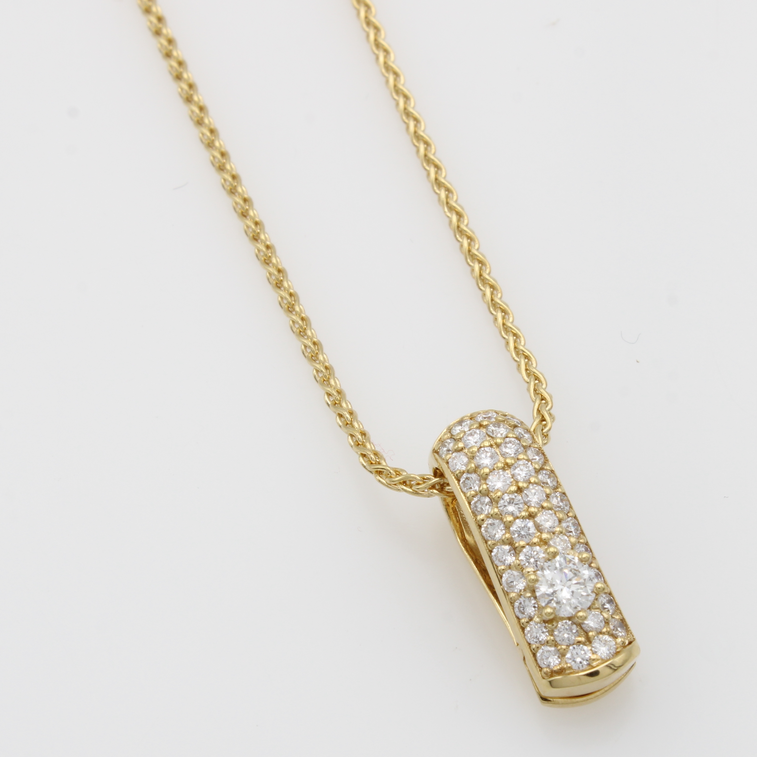 Image 27052730 - Clipanhänger mit Brillanten an Kette, GG 585/000, 1 Brill. ca. 0.15 ct, 38 Besatzbrill. ...