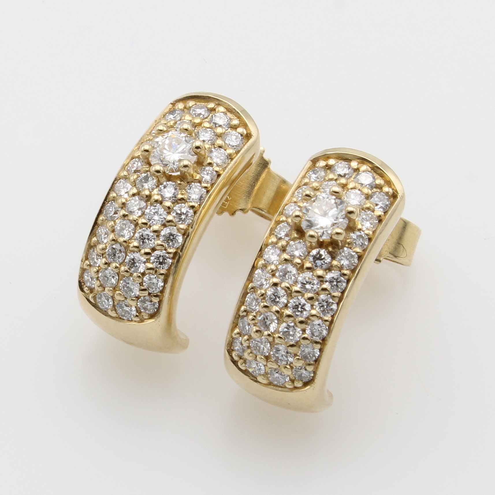 Image 27052743 - Paar Steckcreolen mit Brillanten, GG 585/ 000, 70 Brill. zus. ca. 0.70 ct Weiß/p ...