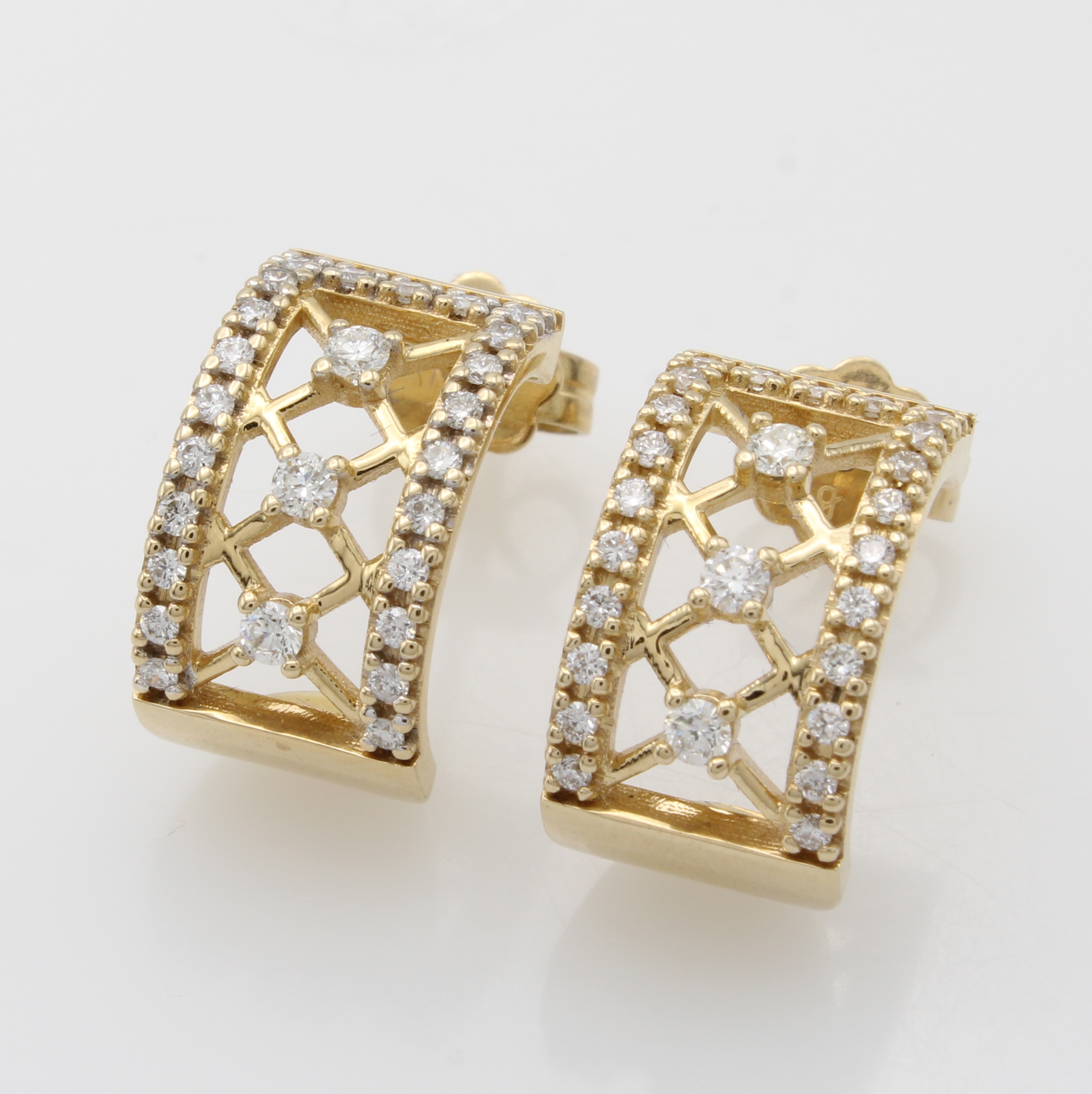 Image 27052747 - Paar Steckcreolen mit Brillanten, GG 585/ 000, durchbrochenes Design, 52 Brill. zus. ca. ...