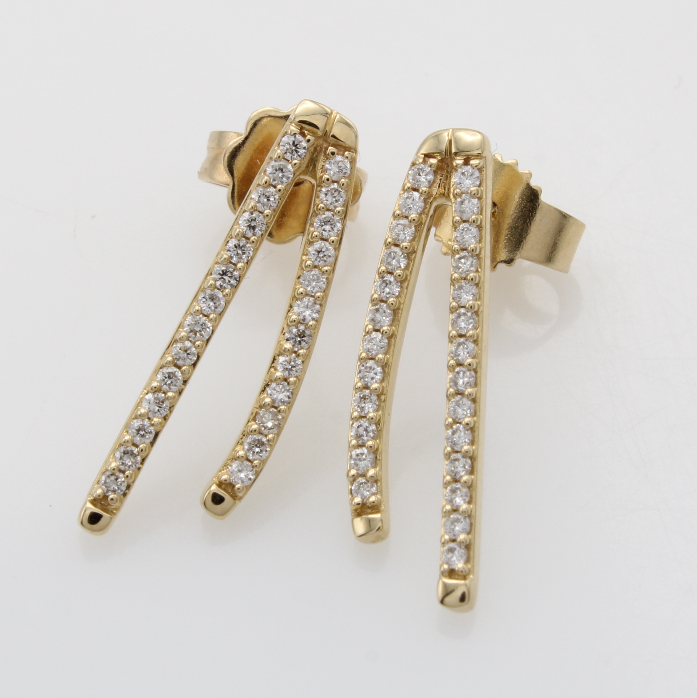 Image 27052748 - Paar Ohrstecker mit Brillanten, GG 585/000, 52 Brill. in je 2 Reihen gef. zus. ca. 0.25 ...