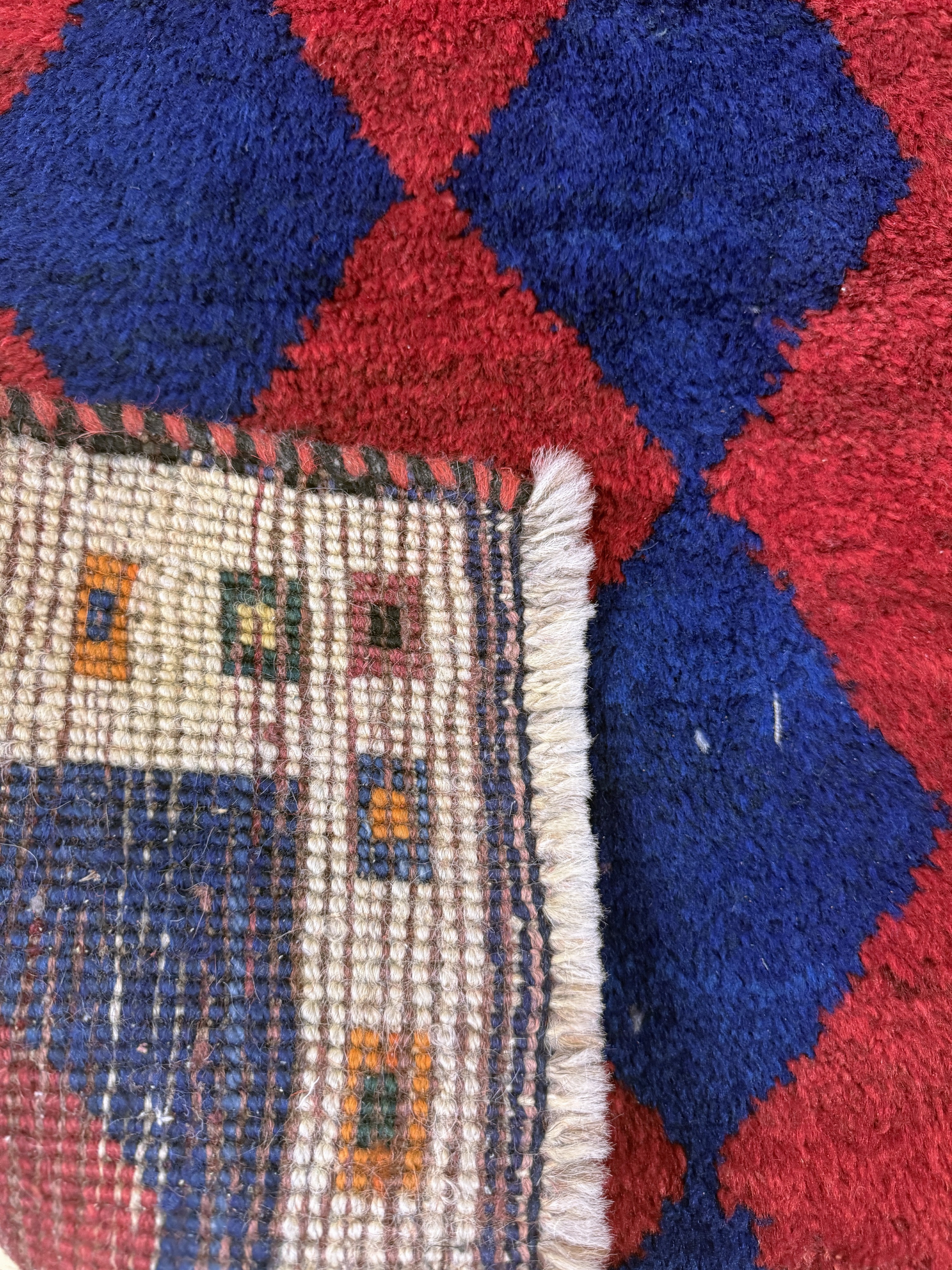 Detail d: Gabbeh alt, Persien, Mitte 20.Jhd, Wolle auf Wolle, ca. 185 x 85 cm, EHZ: 2