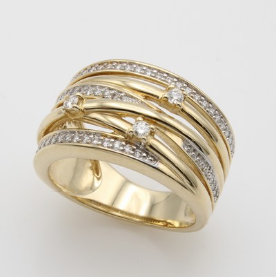 27052704a - Ring mit Brillanten, GG 585/000, 6-reihig überkreuzte Form, 66 Brill. zus. ca. 0.40 ct ...