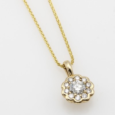 27052731a - Anhänger ´Blume´ mit Brillanten an Kette, GG 585/000, 11 Brill. zus. ca. 0.30 ct Weiß/ ...